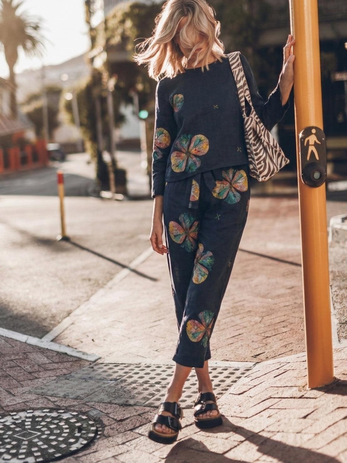 Lavinia | Completo Due Pezzi Minimal con Top Lungo e Pantaloni Ampi