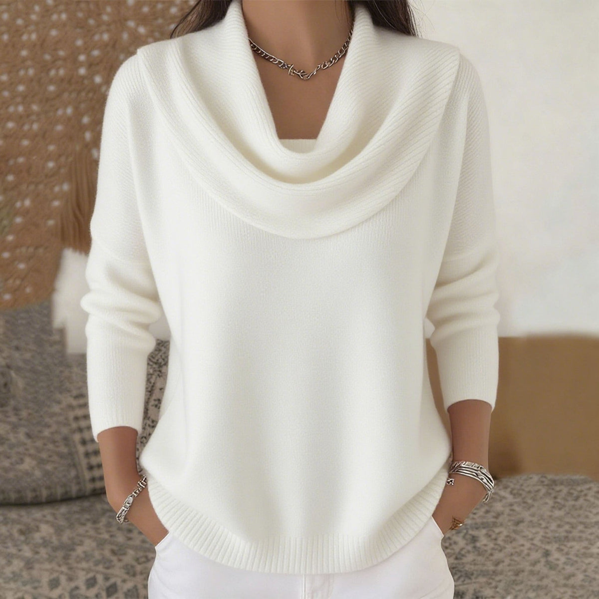 Juliette | Maglione Morbido con Collo Drape e Orlo Arrotondato